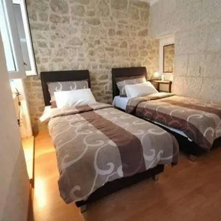 Studio In City Center Apartmán